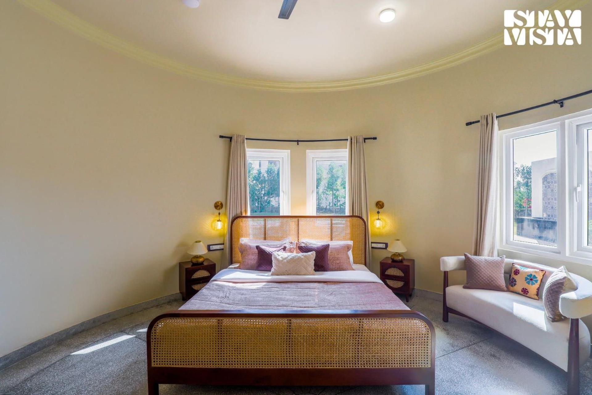 Stayvista'S Mystic Castle With Terrace, Swimming Pool, Lawn With Gazebo Jaipur Eksteriør bilde